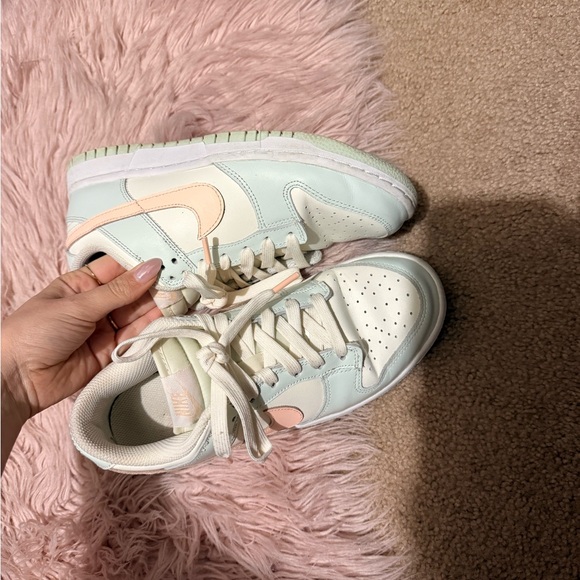 Nike Dunks - Picture 3 of 4